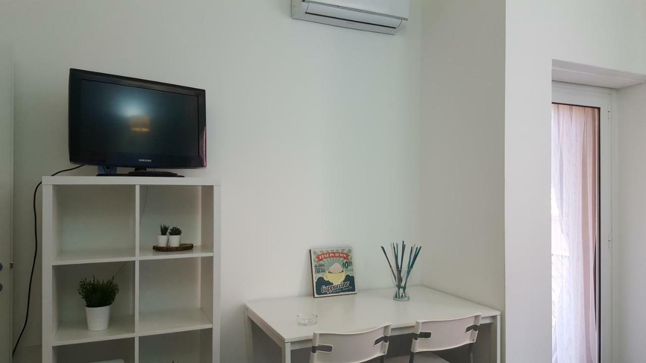 Danicolas Cairoli Apartment 몬차 외부 사진